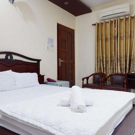 Reddoorz Tuan Viet Hotel Dinh Tien Hoang Хошимин Екстериор снимка