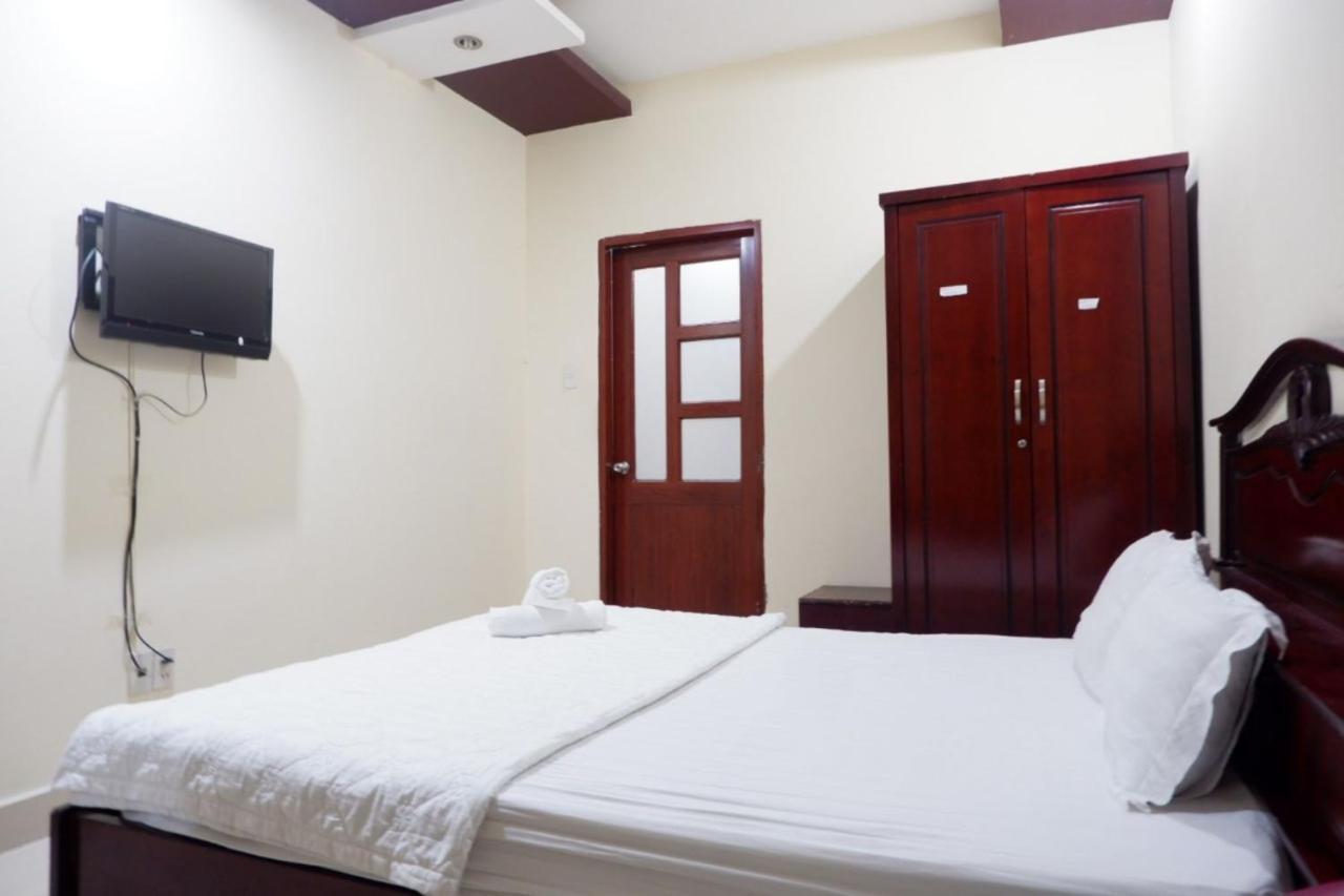 Reddoorz Tuan Viet Hotel Dinh Tien Hoang Хошимин Екстериор снимка