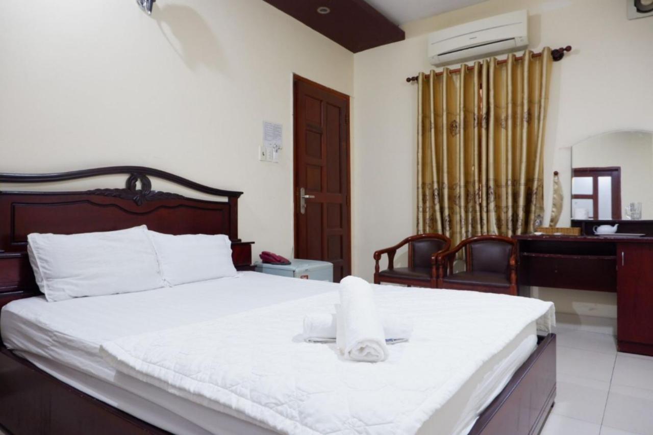 Reddoorz Tuan Viet Hotel Dinh Tien Hoang Хошимин Екстериор снимка