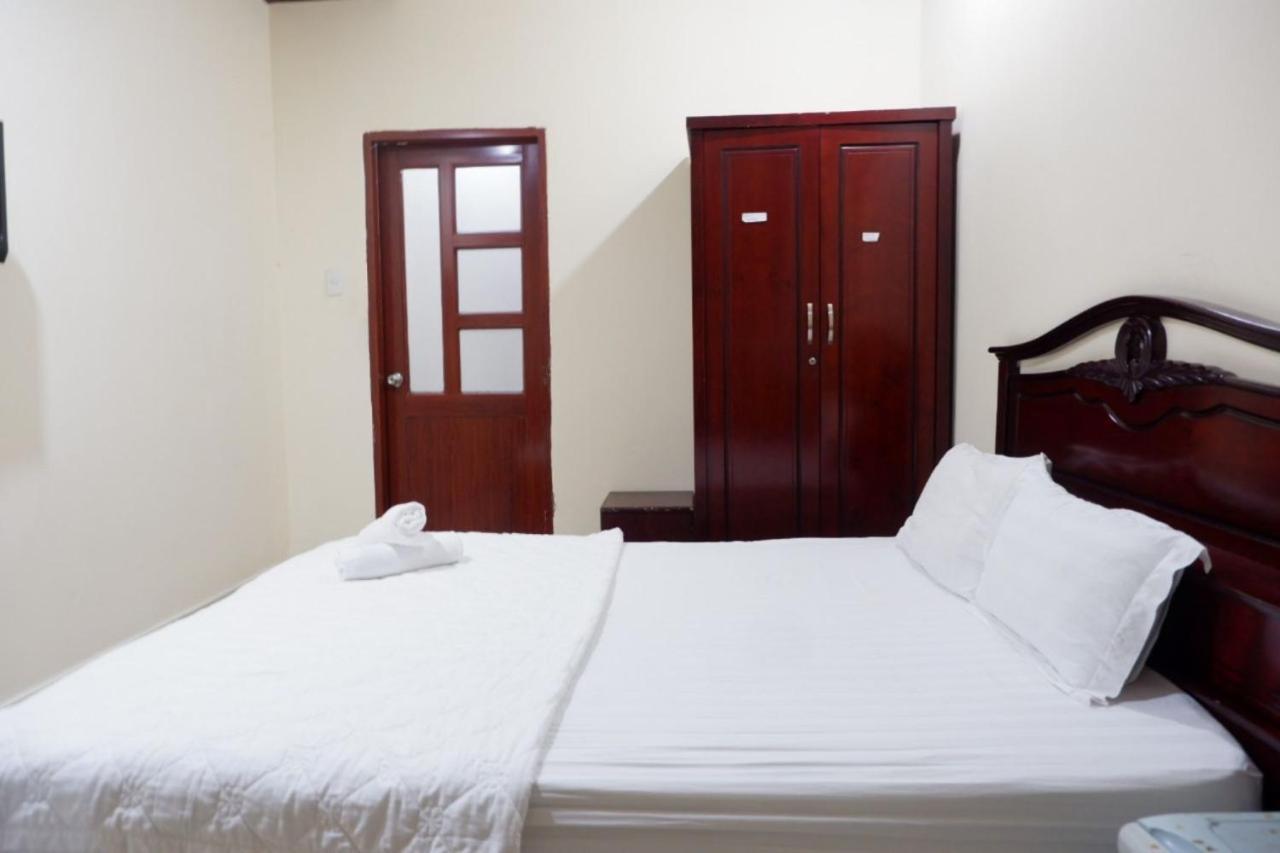Reddoorz Tuan Viet Hotel Dinh Tien Hoang Хошимин Екстериор снимка
