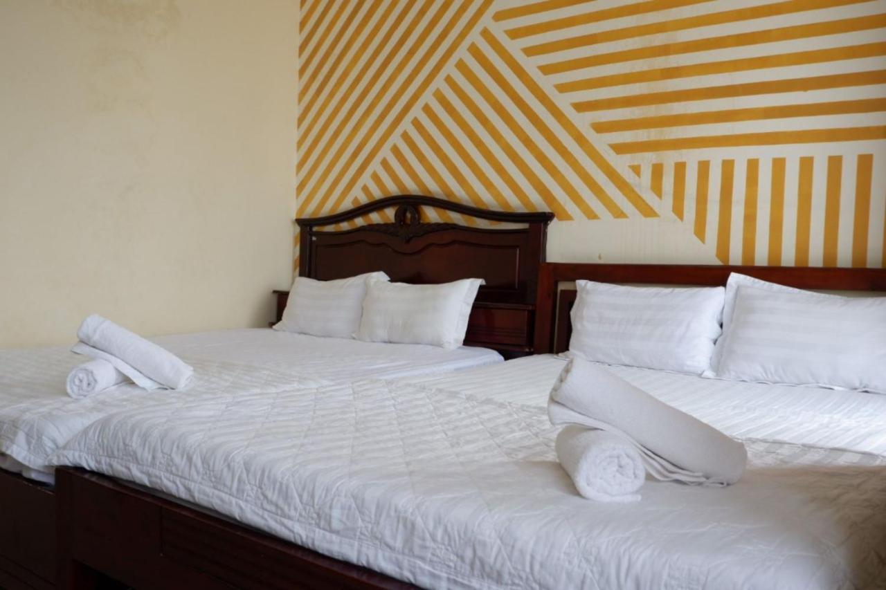 Reddoorz Tuan Viet Hotel Dinh Tien Hoang Хошимин Екстериор снимка
