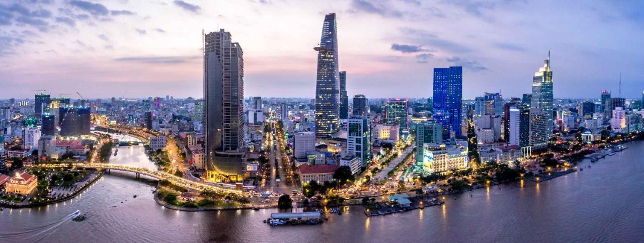 Reddoorz Tuan Viet Hotel Dinh Tien Hoang Хошимин Екстериор снимка