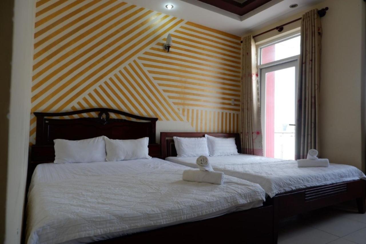 Reddoorz Tuan Viet Hotel Dinh Tien Hoang Хошимин Екстериор снимка