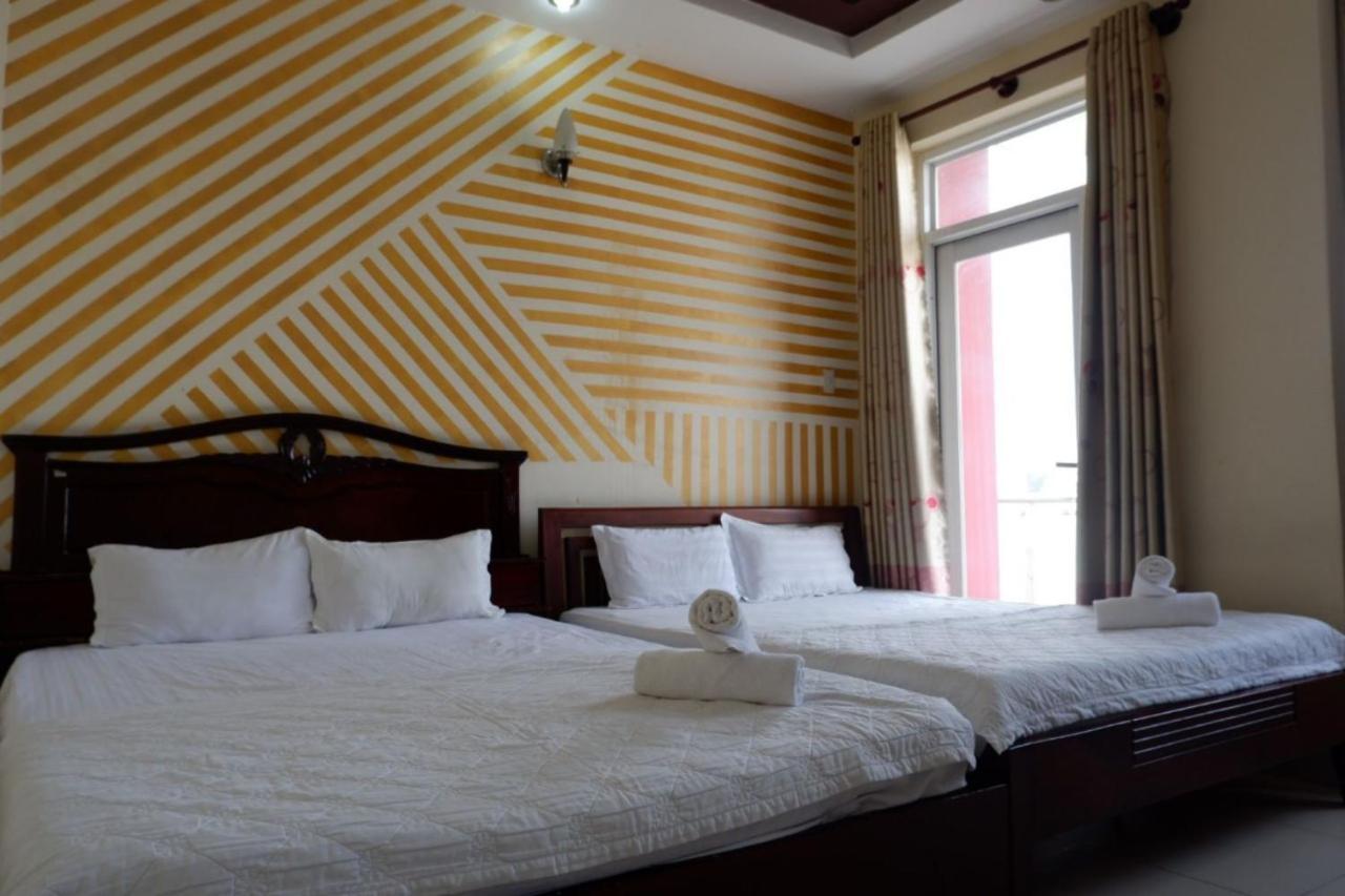 Reddoorz Tuan Viet Hotel Dinh Tien Hoang Хошимин Екстериор снимка